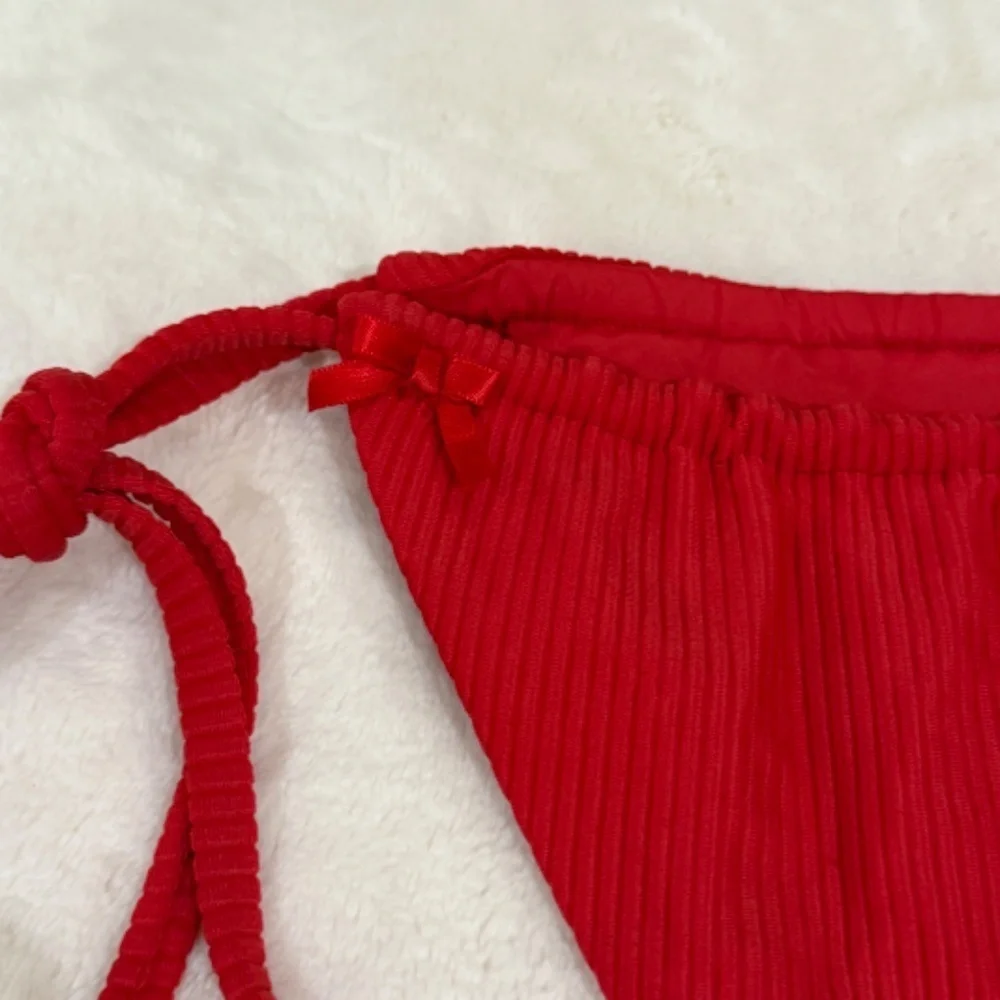 New Frankies Bikinis Tia String Bikini Bottoms True Red 31514